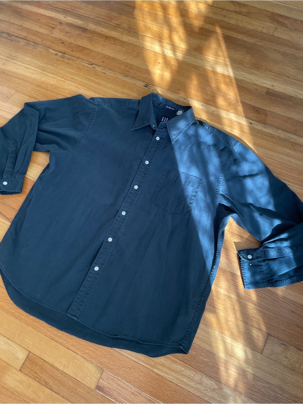 GAP Men's Dark Blue Button-Up Shirt